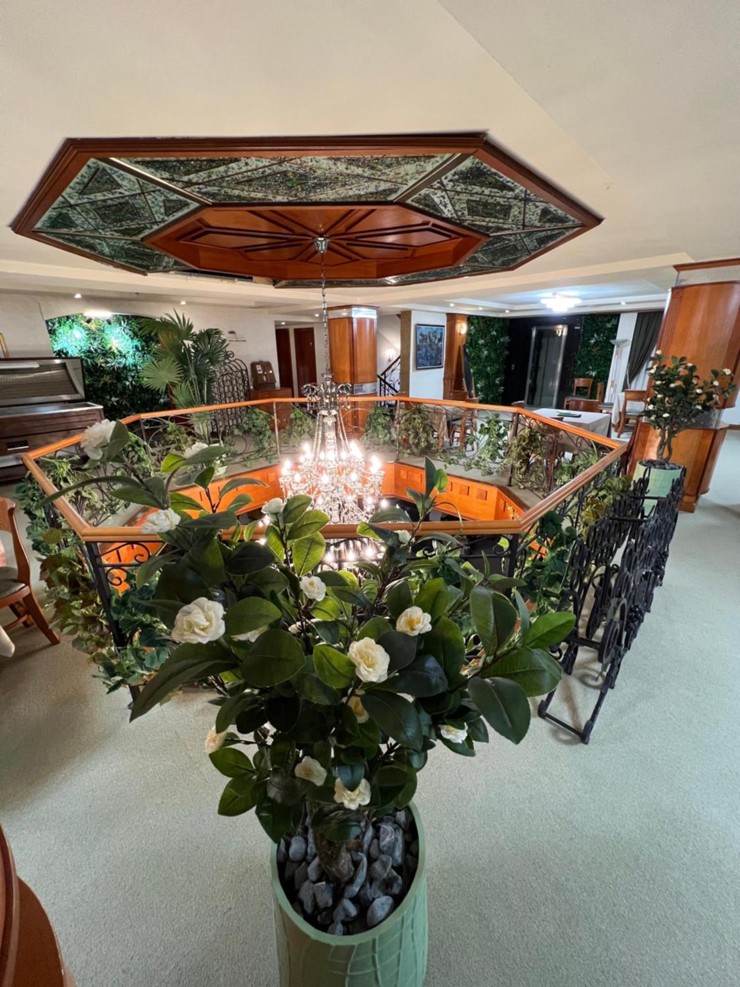 Hotel Princi I Arberit Pristina Extérieur photo