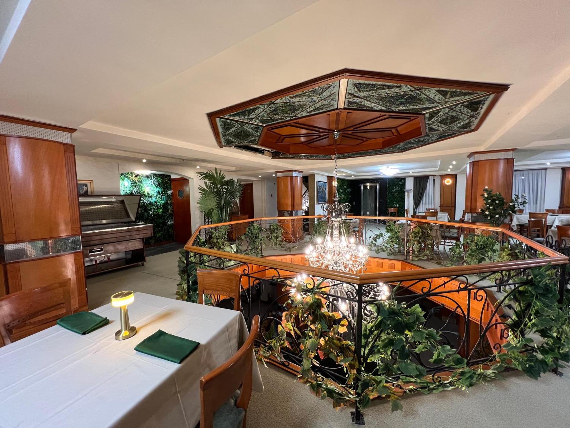 Hotel Princi I Arberit Pristina Extérieur photo